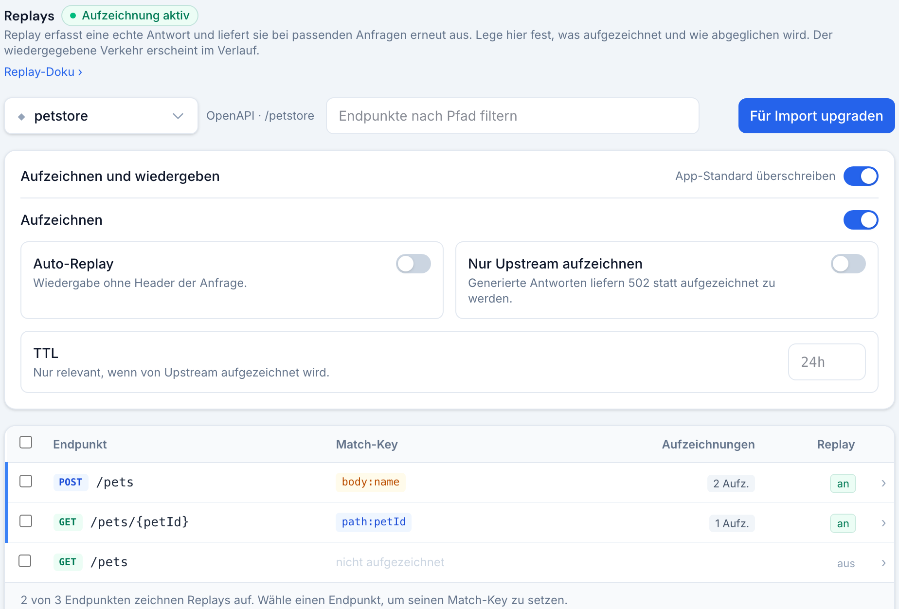 Die Replays-Ansicht: Plakette Aufzeichnung aktiv, Service-Einstellungen mit Auto-Replay, Nur Upstream aufzeichnen und TTL, dazu die Endpunkttabelle mit Match-Key-Chips und Zählern