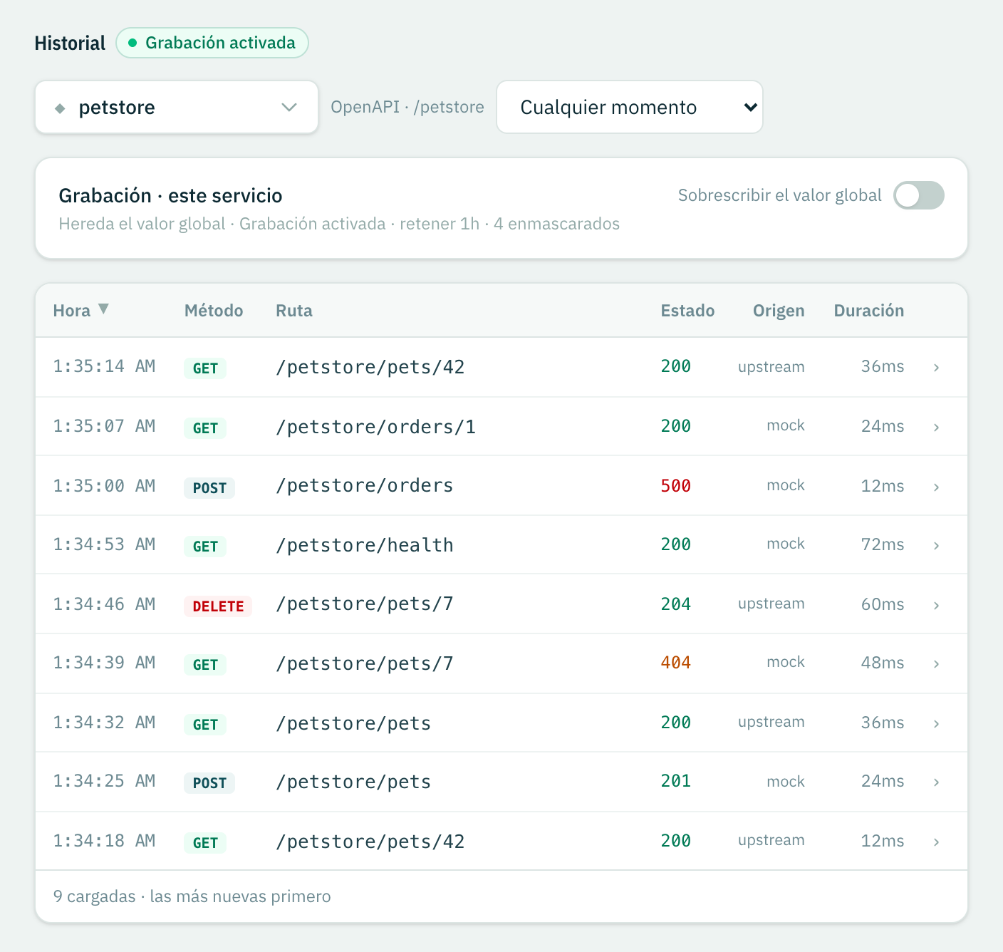 La vista Historial: píldora de grabación, filtros de servicio y de rango de tiempo, la tarjeta de grabación heredada y una tabla de solicitudes con estado, origen y duración